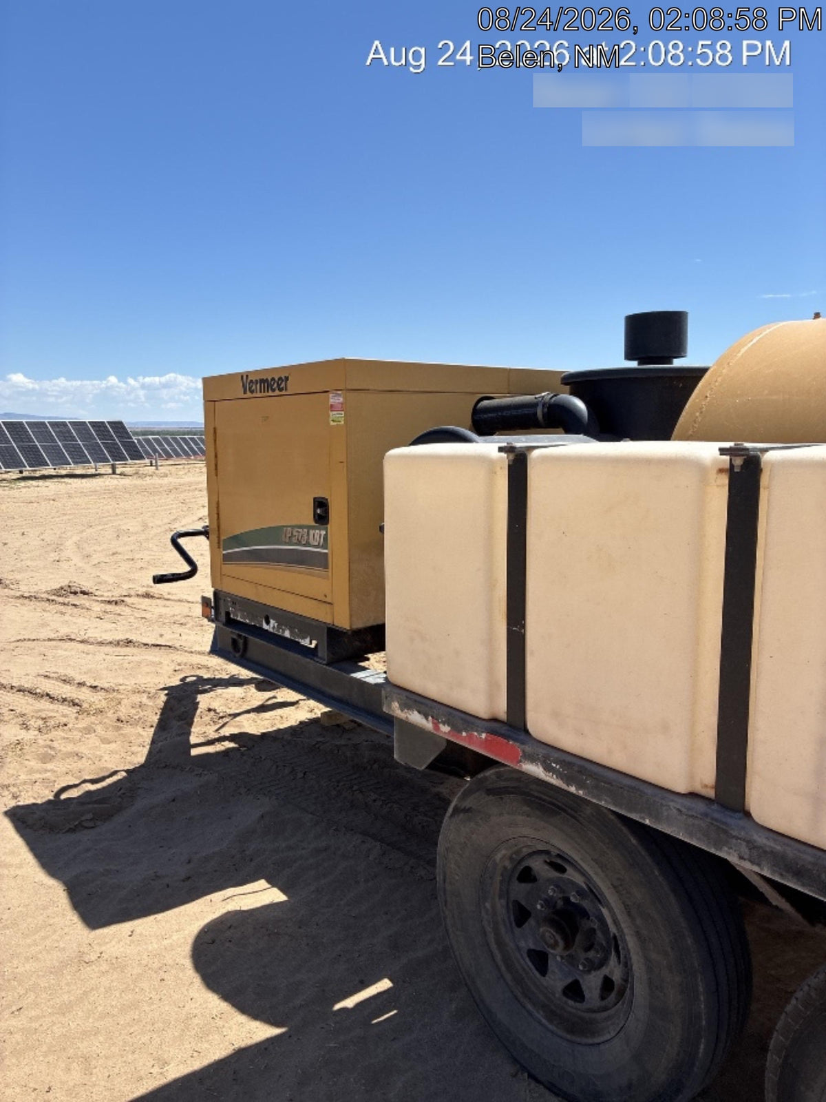 2021 Vac-Tron LP573XDT 500 Gallon Debris Tank w/ Hydraulic Tilt, two (2) 100 Gallon Water Tanks, Low Profile Torsion Axles (12,000 GVWR)