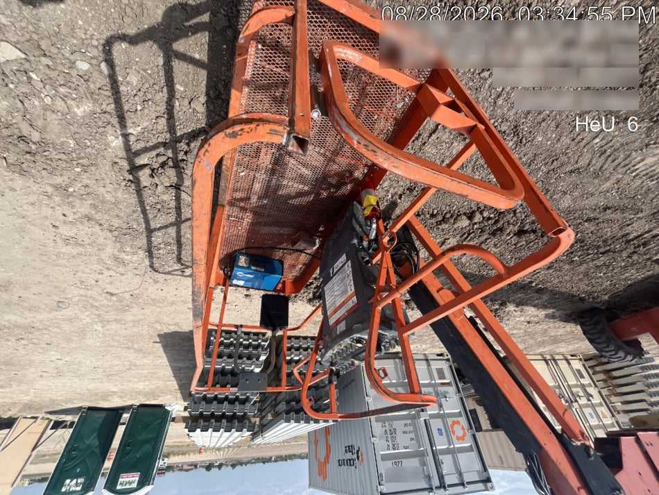 2017 JLG 660SJ