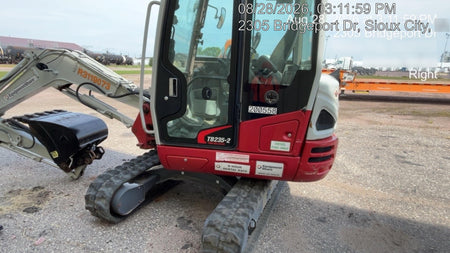 2022 TAKEUCHI TB235-2CR