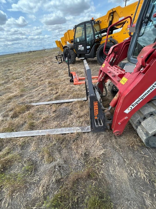 2021 PALADIN 48" Pallet Forks - Paladin