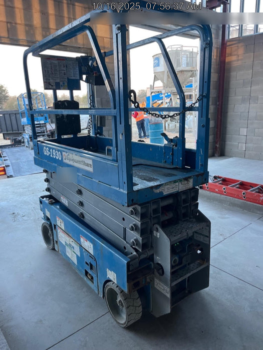 2019 Genie GS-1930 Fixed Rails with Chain Entry