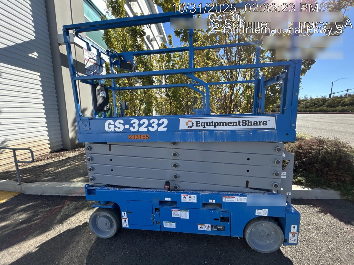 2022 GENIE GS-3232