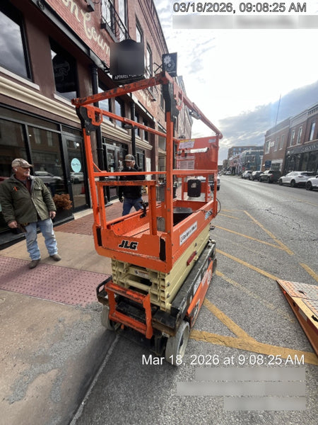 2021 JLG ES1932