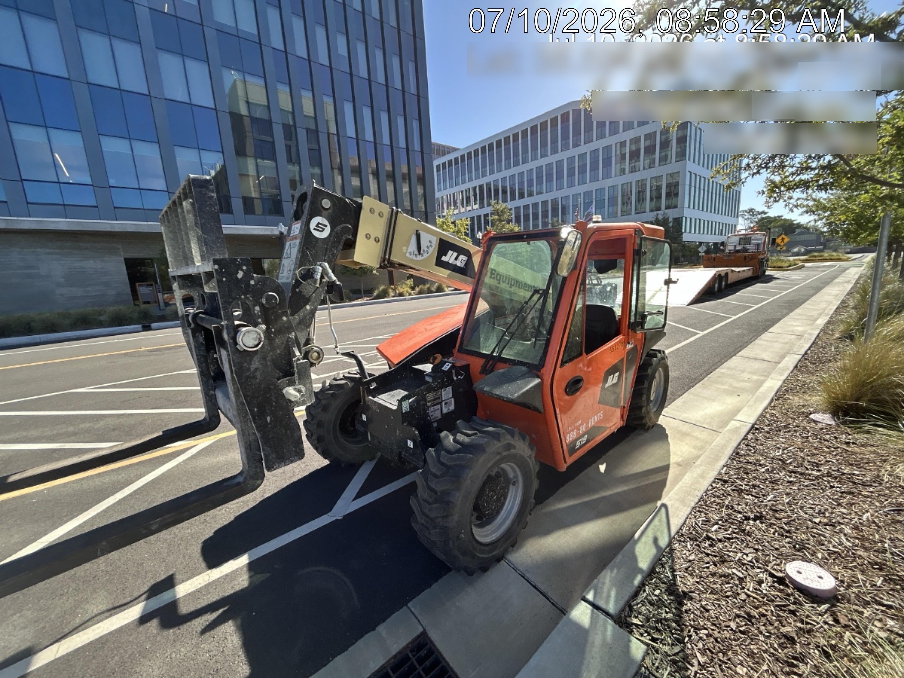 2025 JLG 519