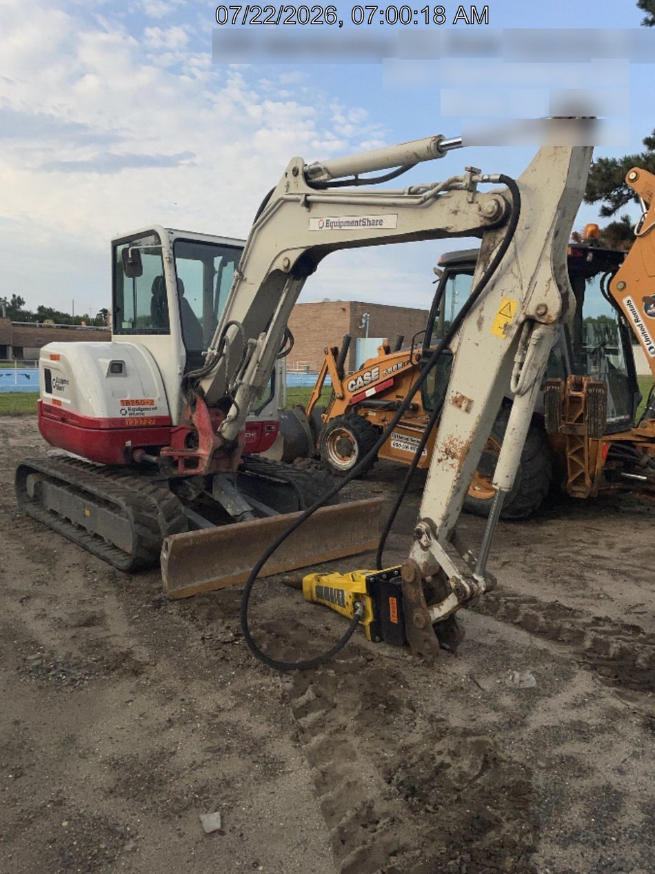 2020 TAKEUCHI TB250-2C