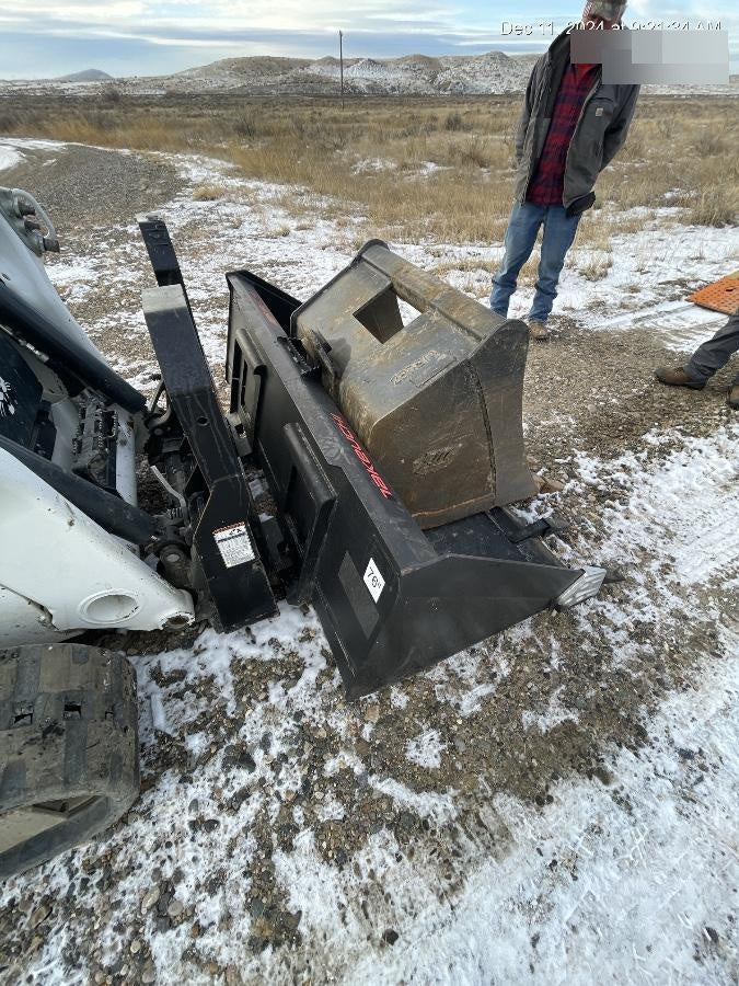 2022 TAKEUCHI 48" Pallet Forks - Takeuchi