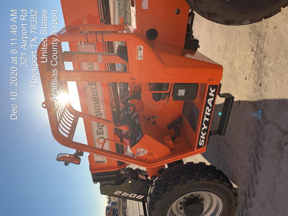 2020 Skytrak 8042 74 Hp, FF Tires, Work Lights, Beacon, Aux Hydraulics, Back up Alarm, Lifting Eye, ES Decals