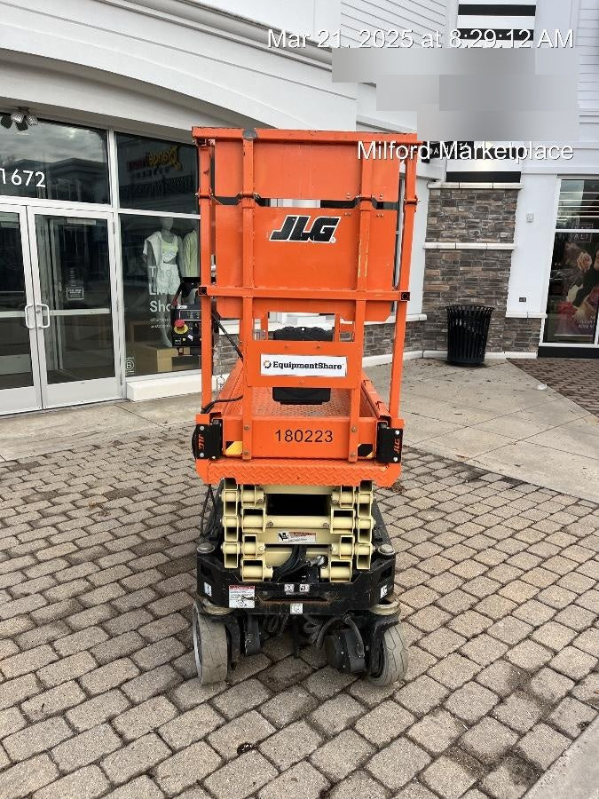 2021 JLG ES1932