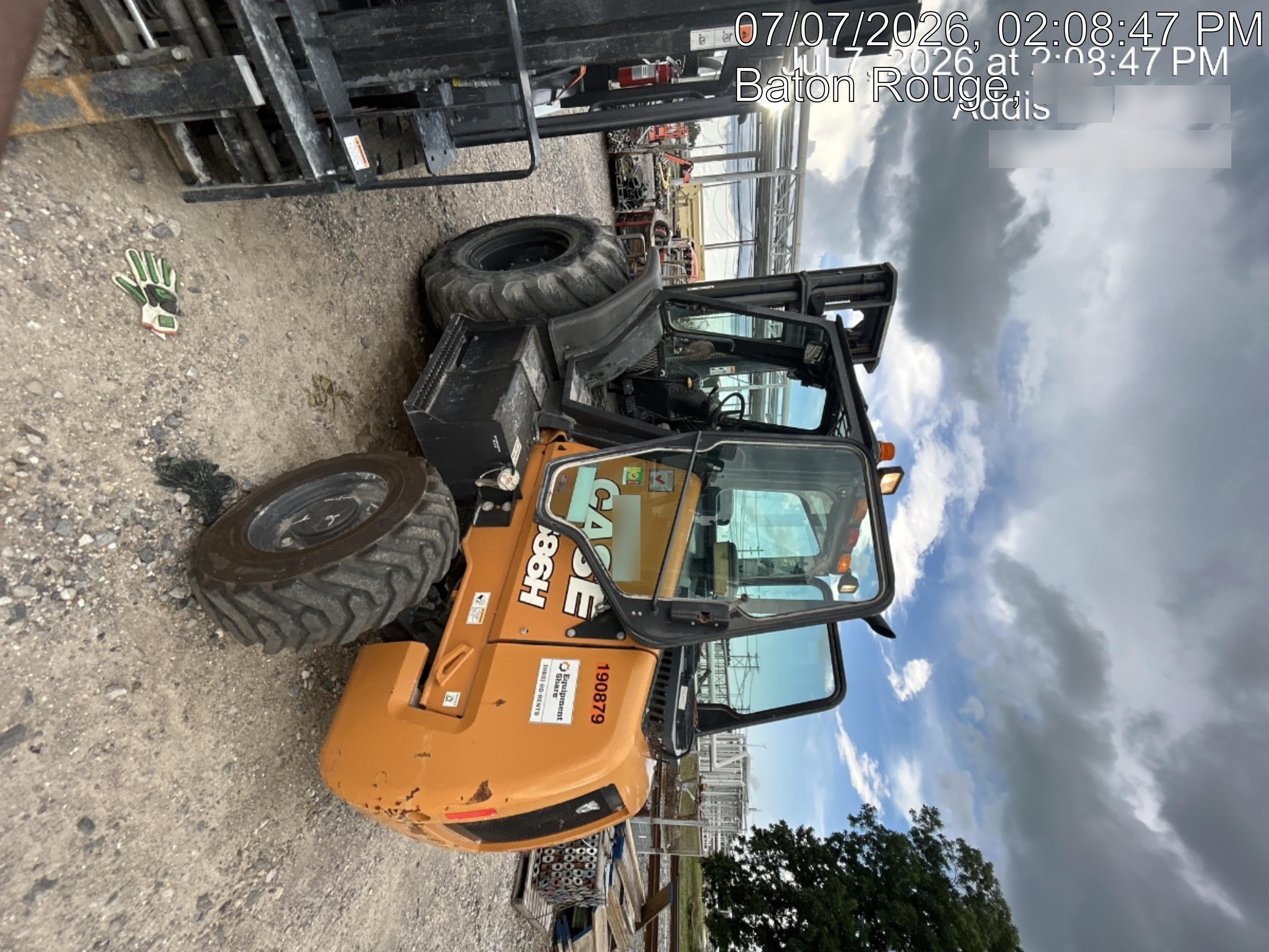 2021 CASE 586H