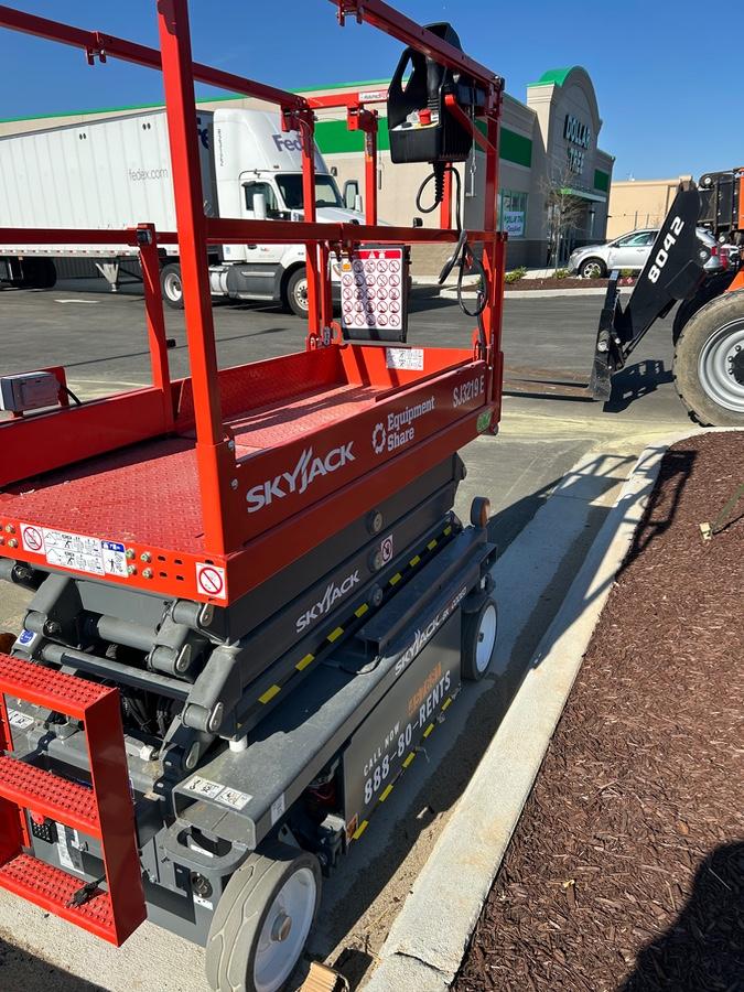 2024 Skyjack SJ3219 Electric Drive, Sld NM Tires, DBcns, RFRails, Power to Platform, T3 + Access Control