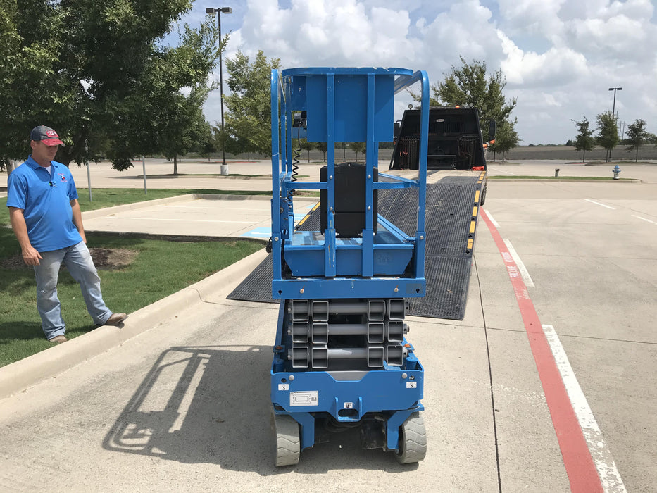 2019 Genie GS-1930 Fixed Rails with Chain Entry