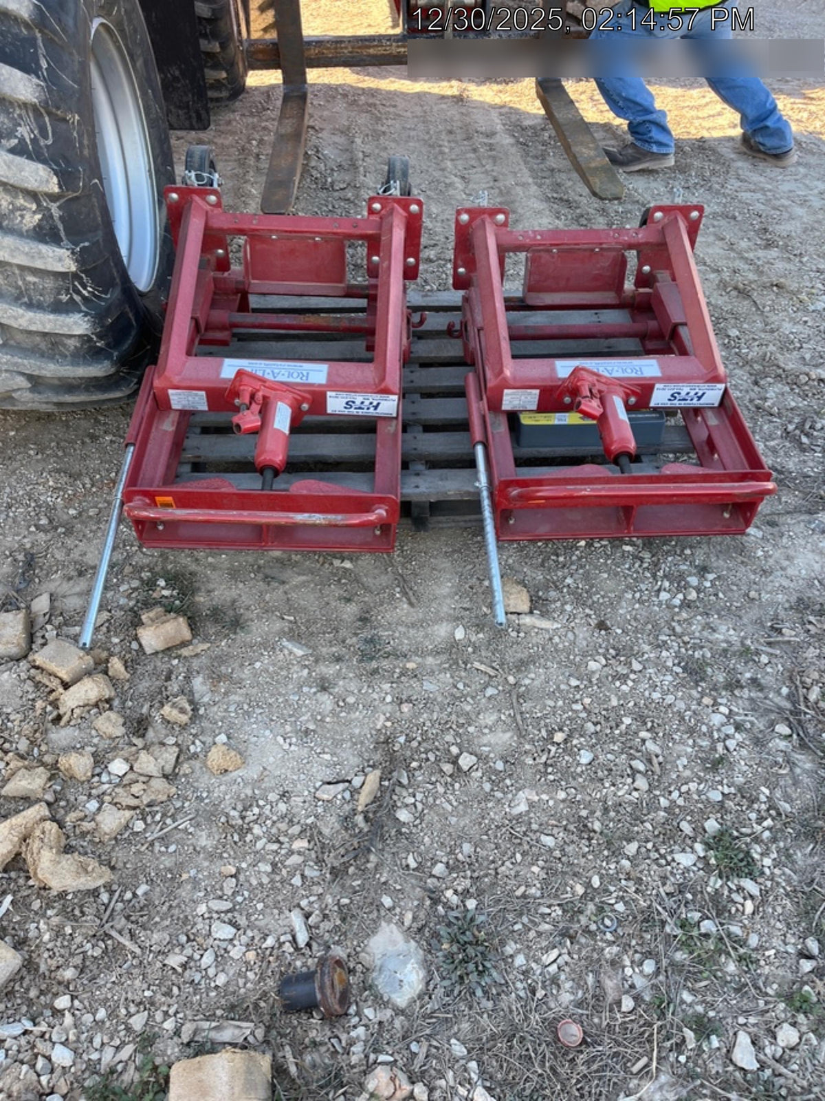 2022 ROL-A-LIFT M-6