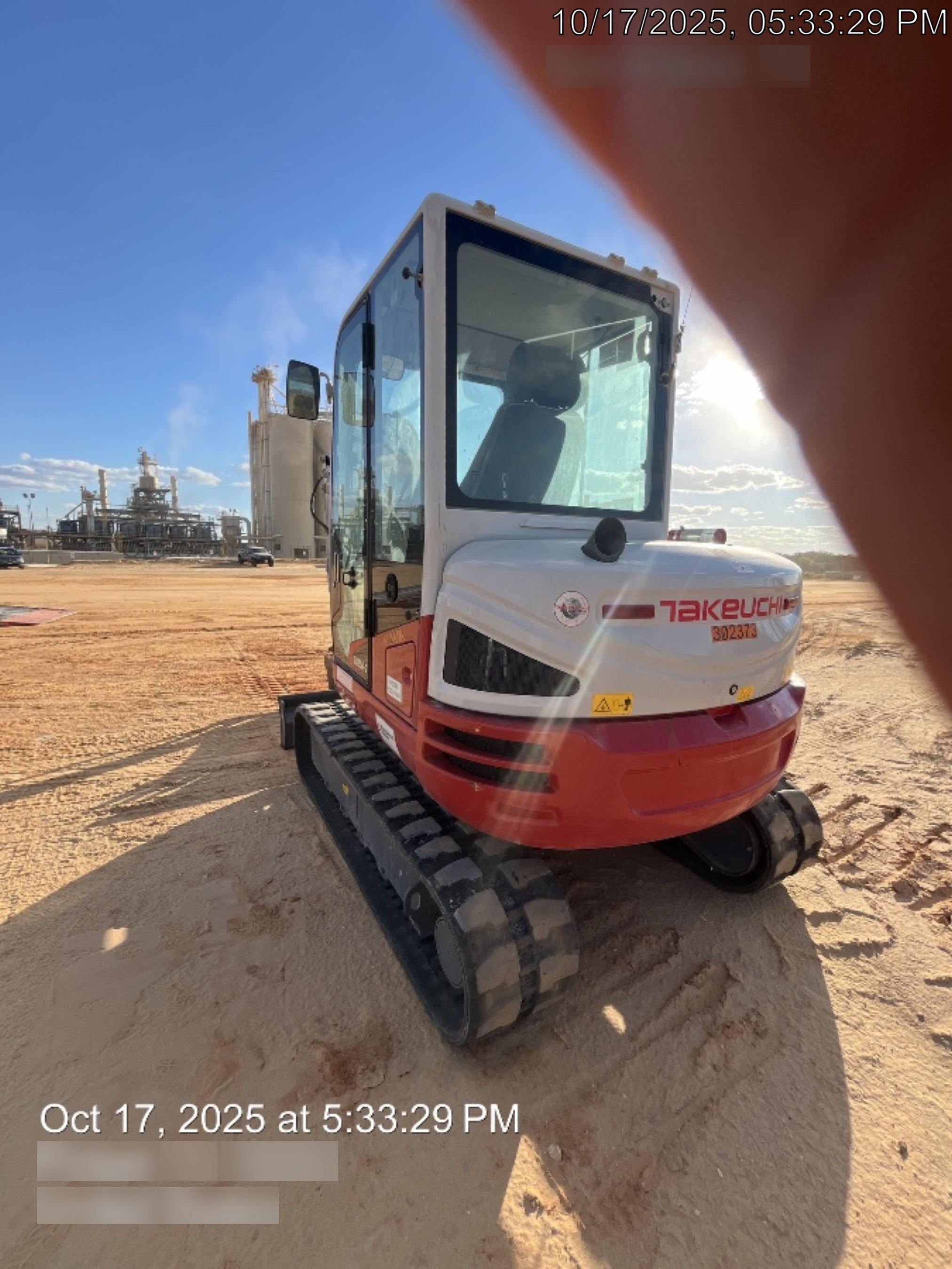 2023 TAKEUCHI TB250-2CR