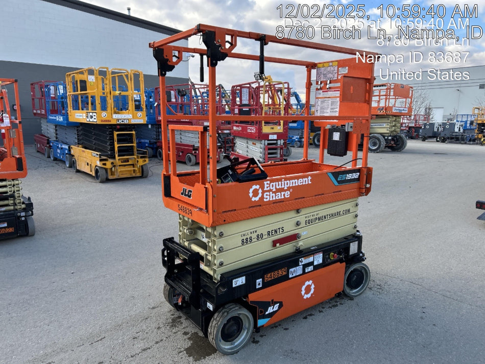 2025 JLG ES1932
