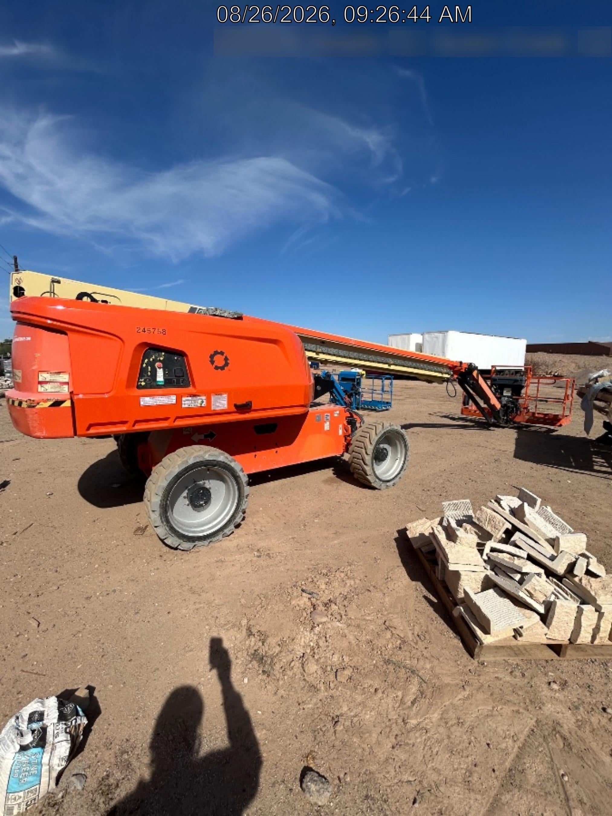2022 JLG 660SJ