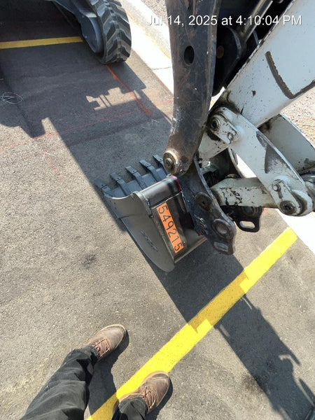 2025 TAKEUCHI 24" Bucket Takeuchi