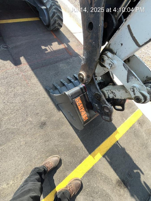 2025 TAKEUCHI 24" Bucket Takeuchi