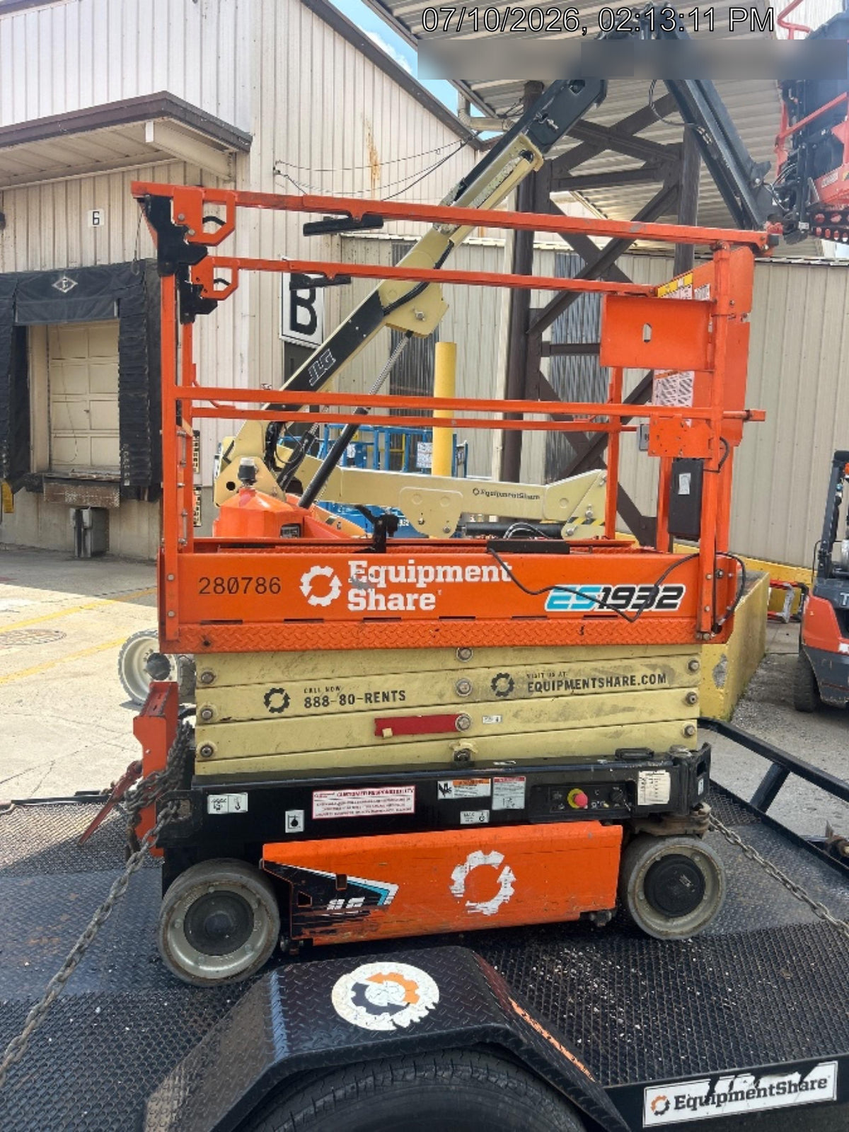 2022 JLG ES1932