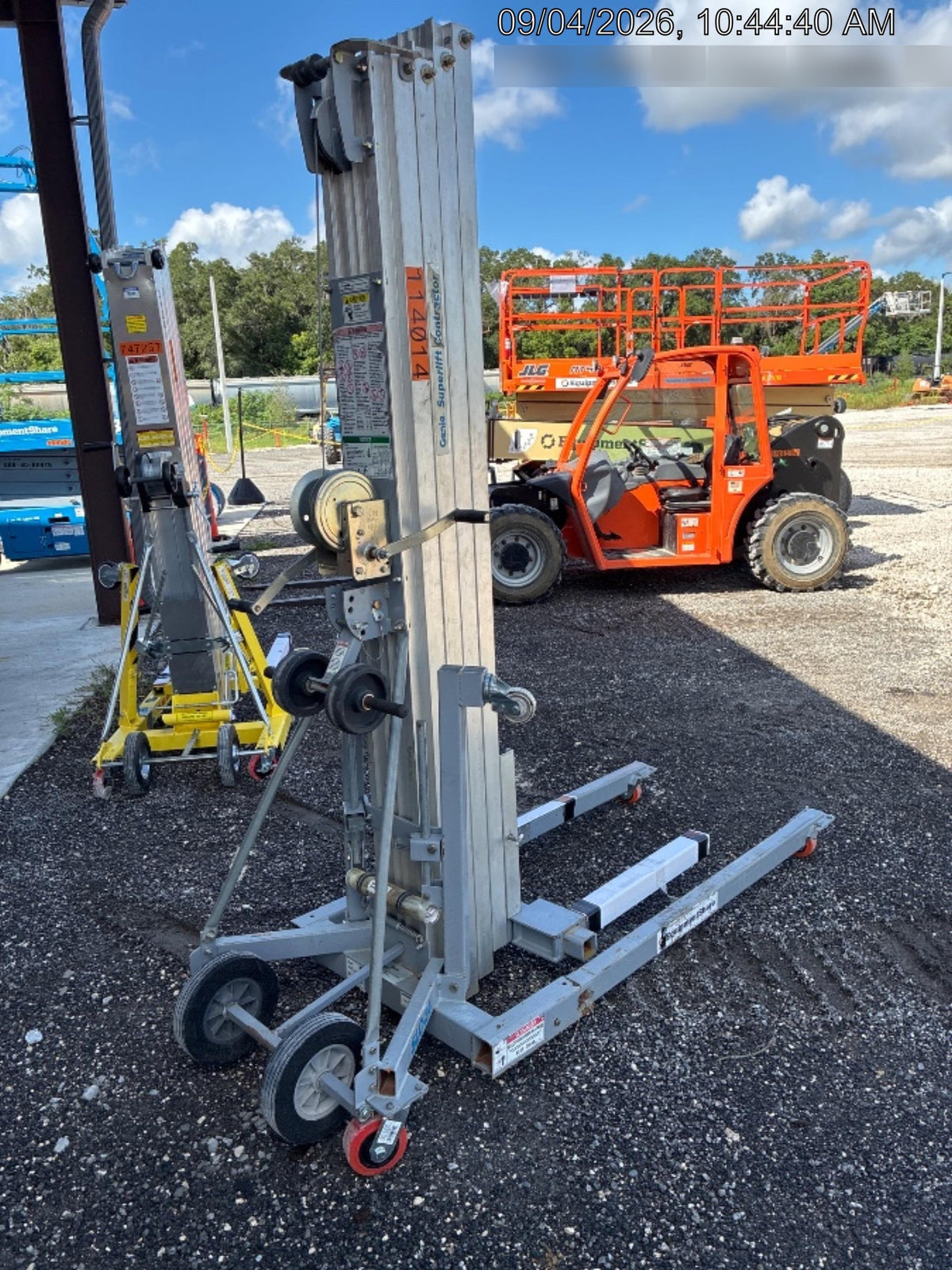 2020 GENIE SLC-24