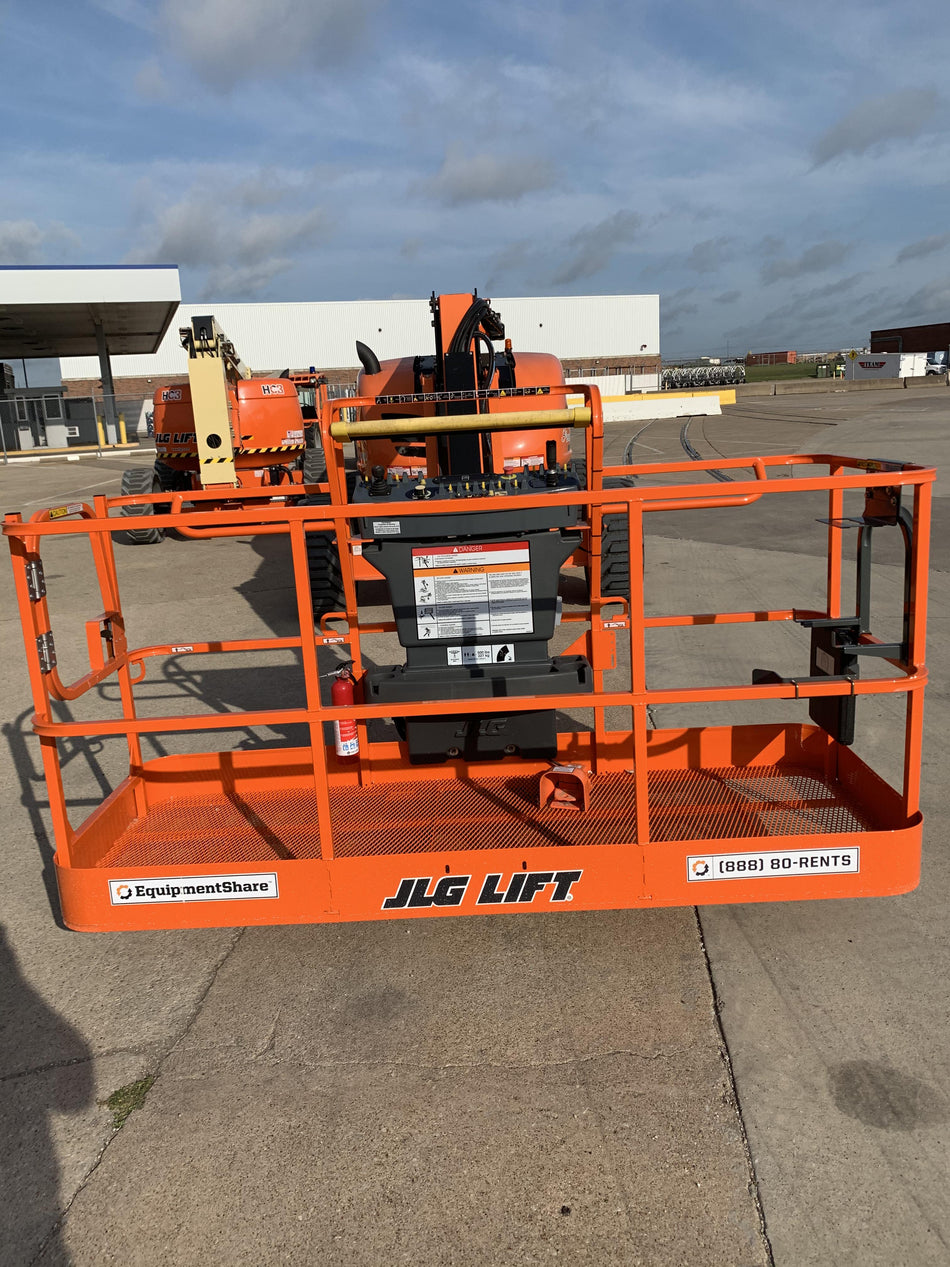 2021 JLG 600AJ