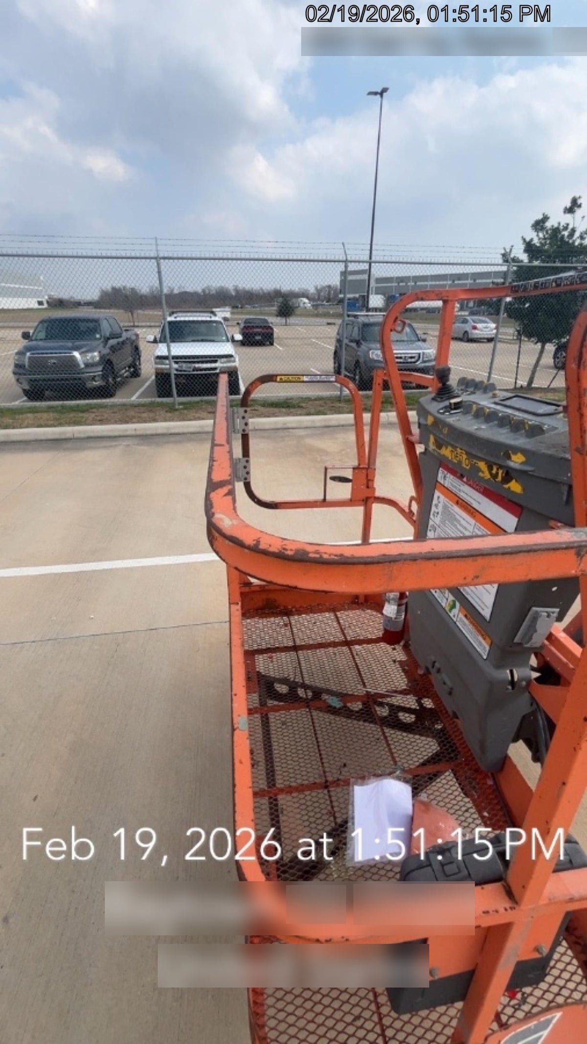 2016 JLG E450AJ