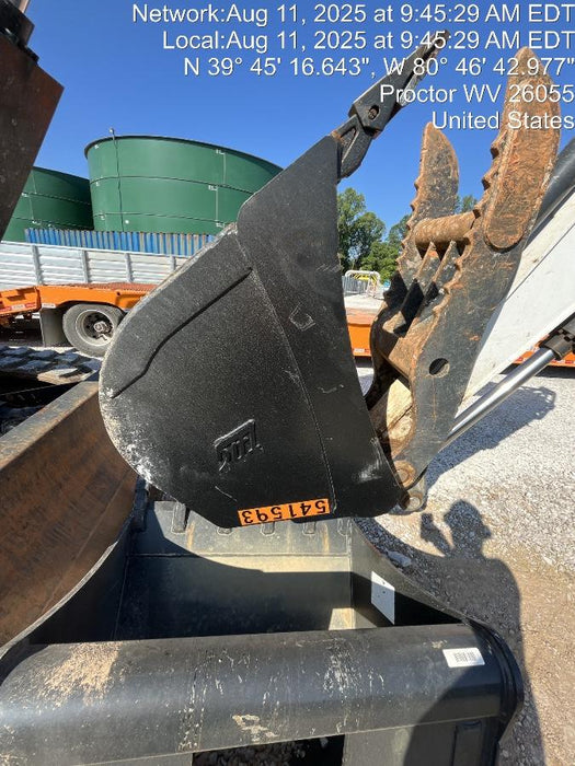 2025 TAKEUCHI 36" Bucket - Takeuchi