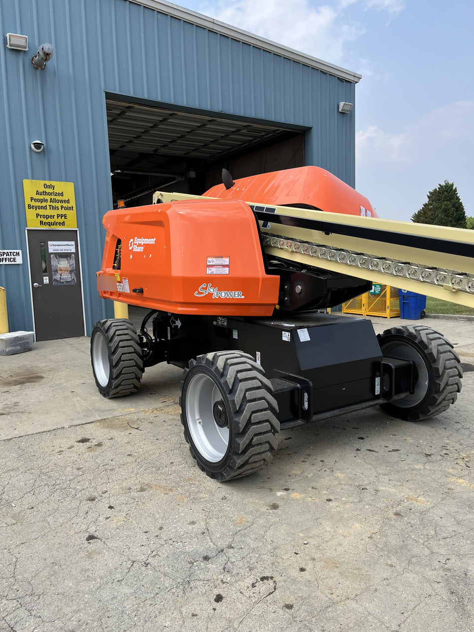 2023 JLG 660SJ