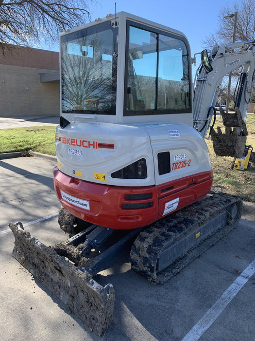 2021 TAKEUCHI TB235-2CR