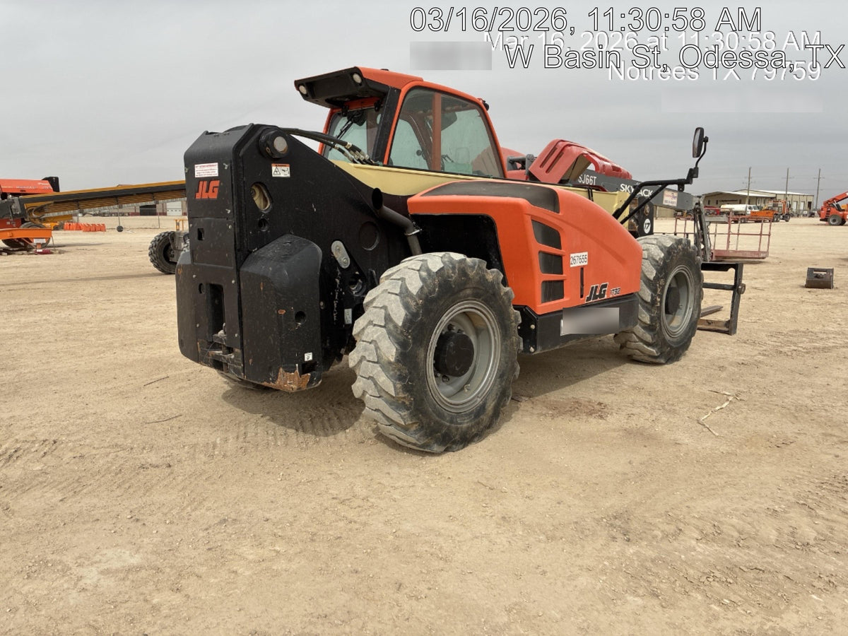 2022 JLG 1732