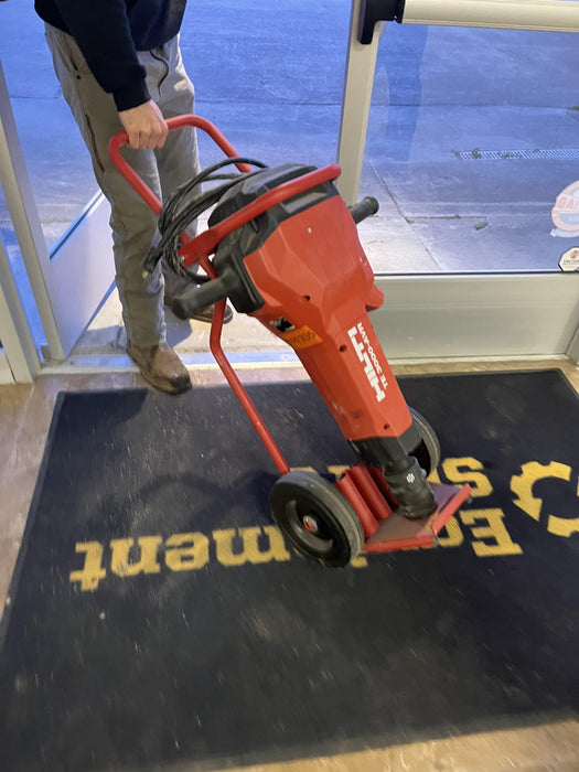 2021 HILTI TE 3000-AVR