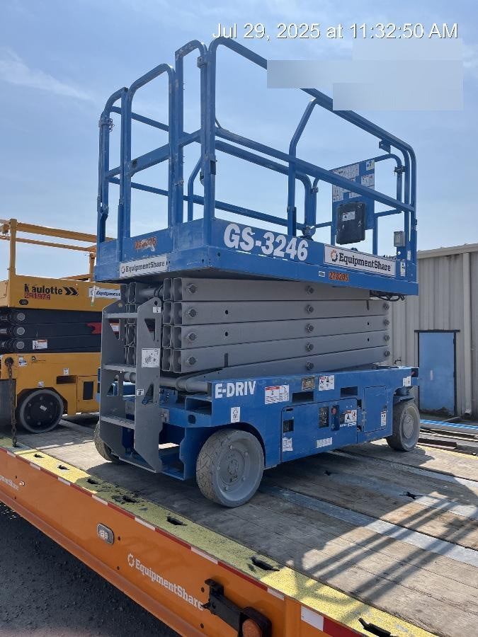 2022 GENIE GS-3246