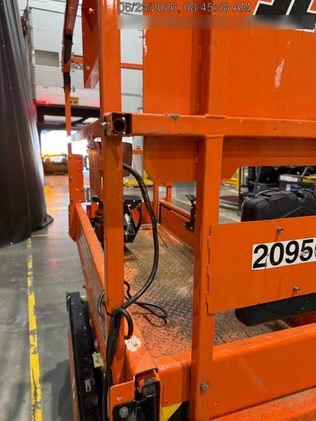 2022 JLG ES1932