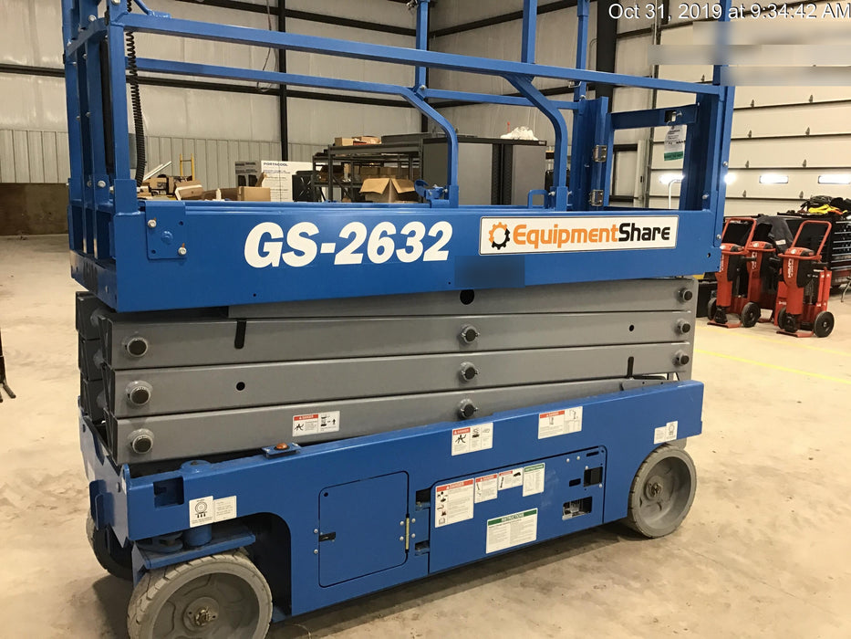 2019 Genie GS-2632 Folding rails with half height swing gate