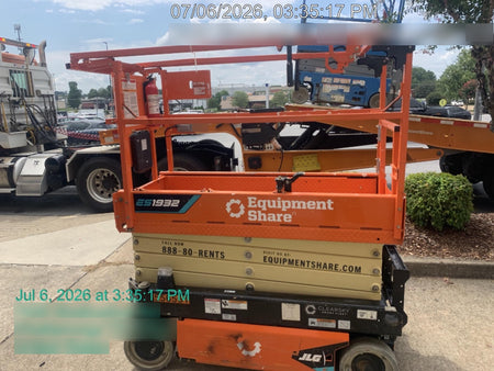 2025 JLG ES1932