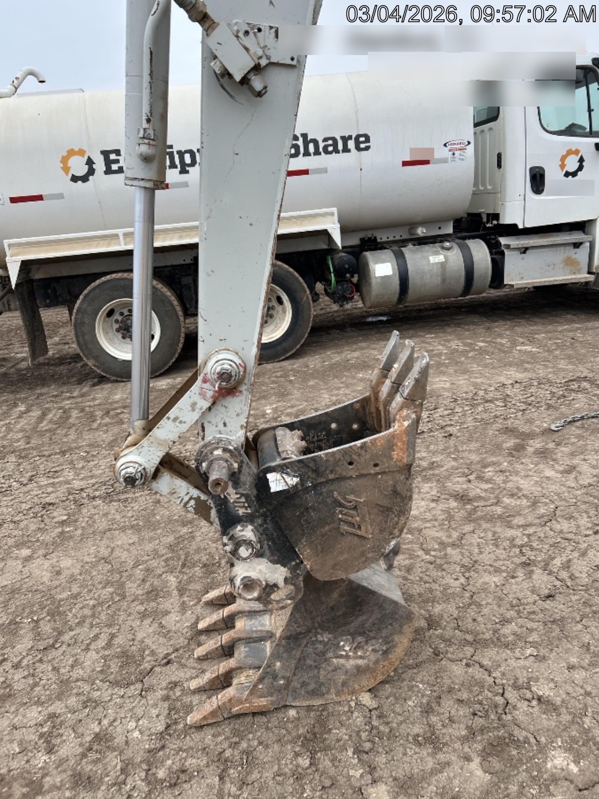 2020 STRICKLAND 18" Bucket Tooth - Strickland