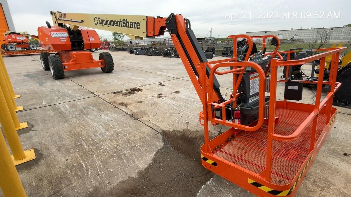 2023 JLG 860SJ