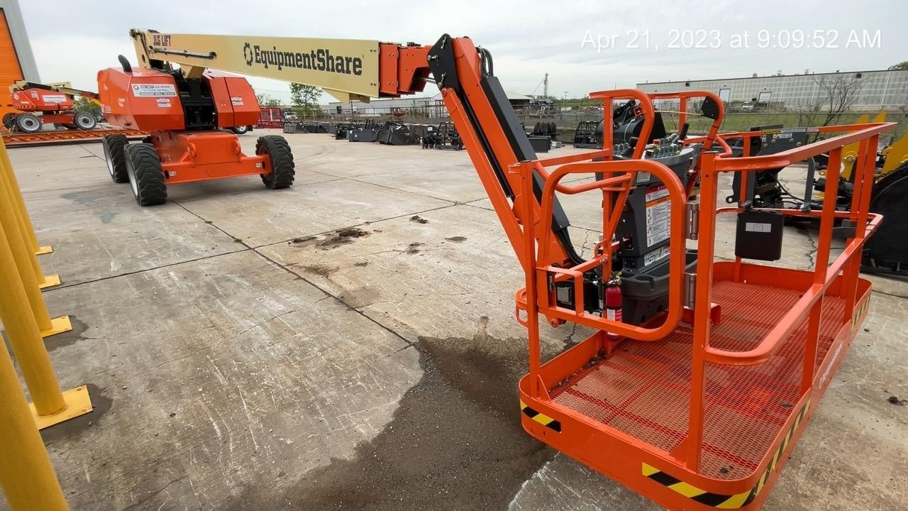 2023 JLG 860SJ