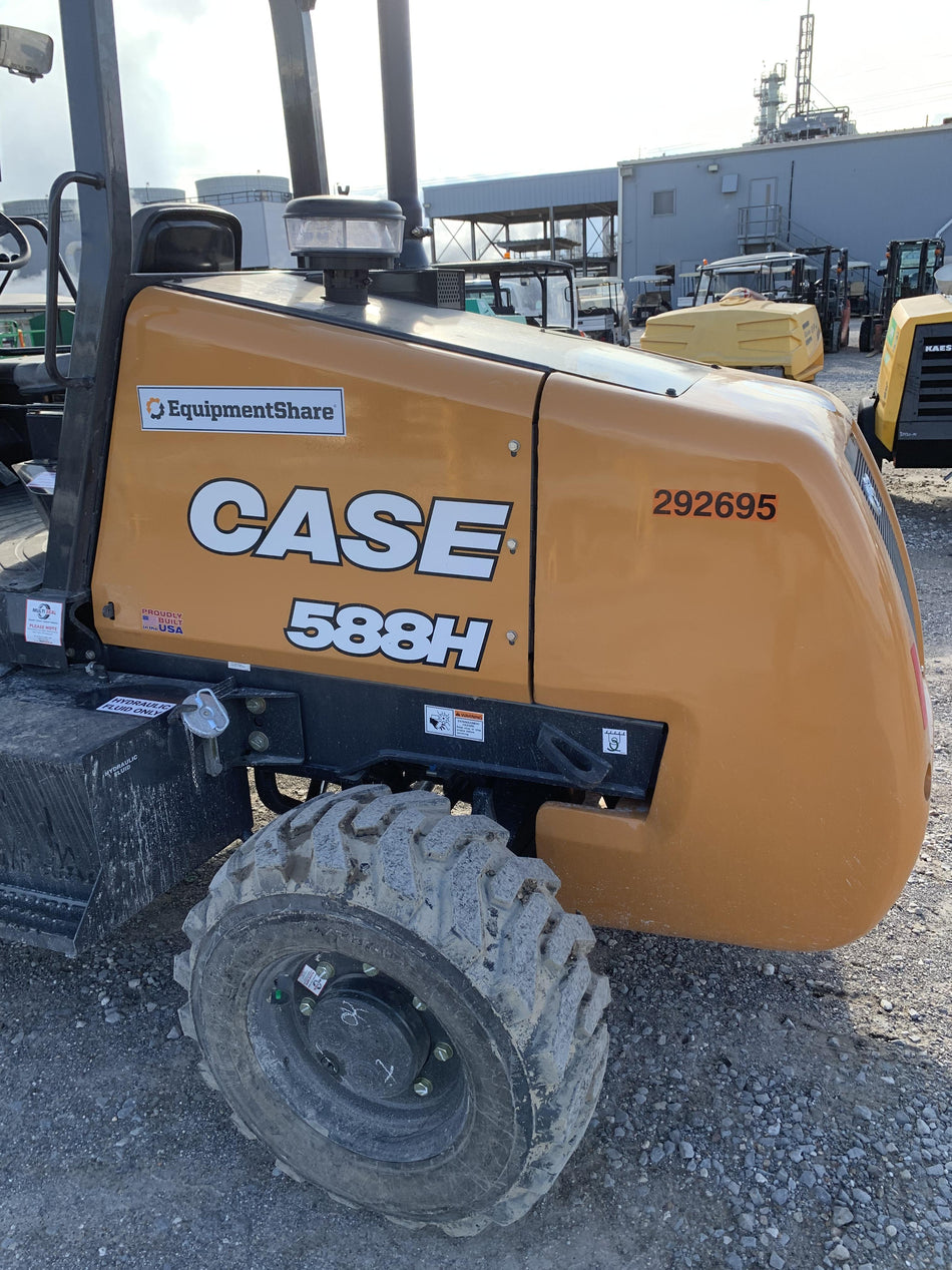 2023 CASE 588H