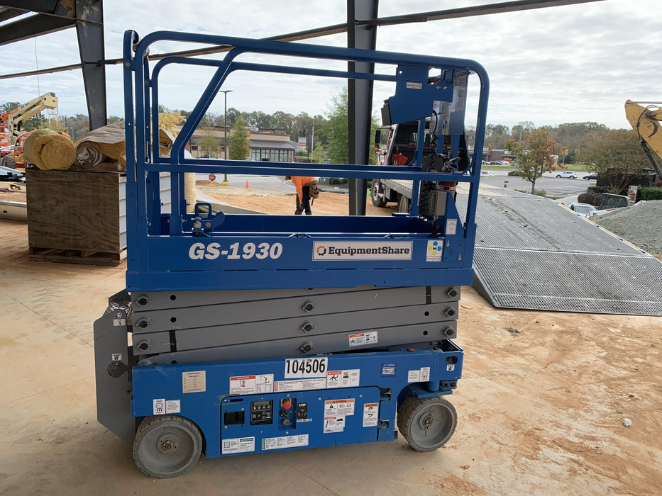 2020 Genie GS-1930 Fixed rails with chain entry gate - Pre A92.20