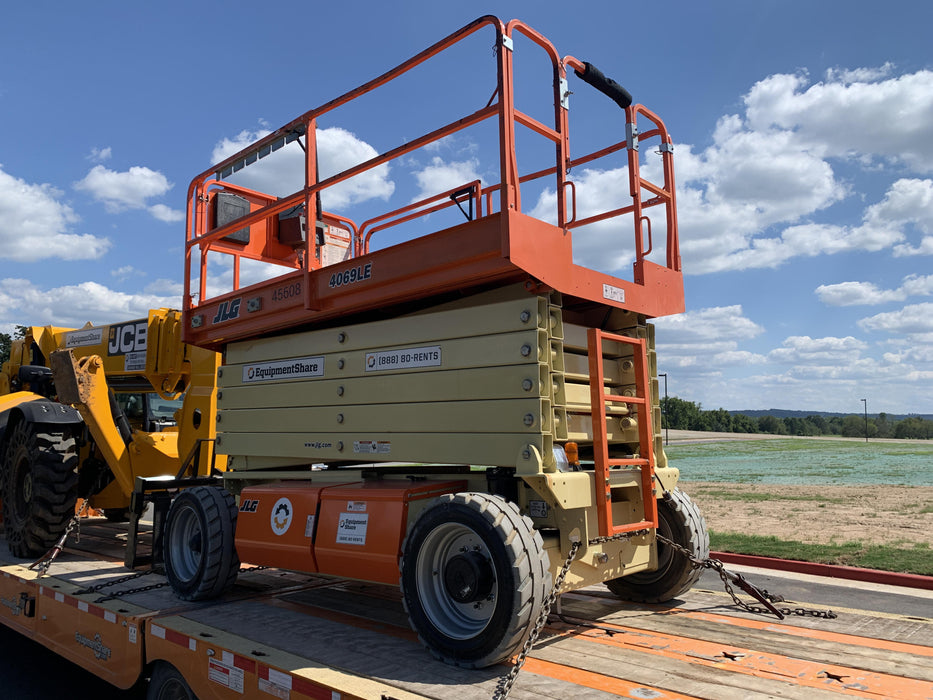 2019 JLG 4069LE