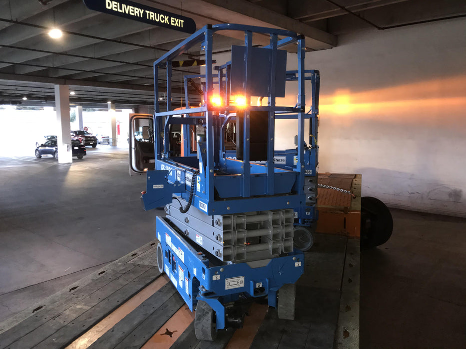 2020 Genie GS-1930 Solid Non Marking Tires, Beacon, Folding rails with half height swing gate, 800W Inverter