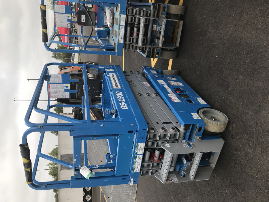 2020 Genie GS-1930 Solid Non Marking Tires, Beacon, Folding rails with half height swing gate