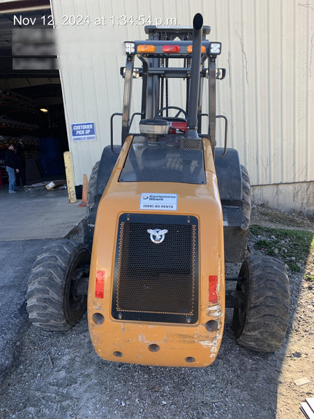 2023 CASE 588H