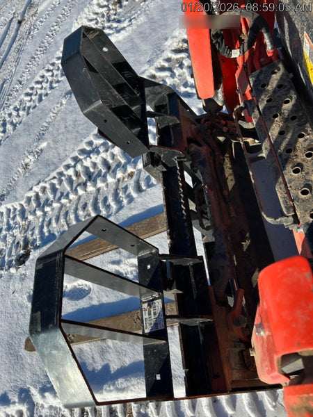 2022 TAKEUCHI 48" Pallet Forks - Takeuchi