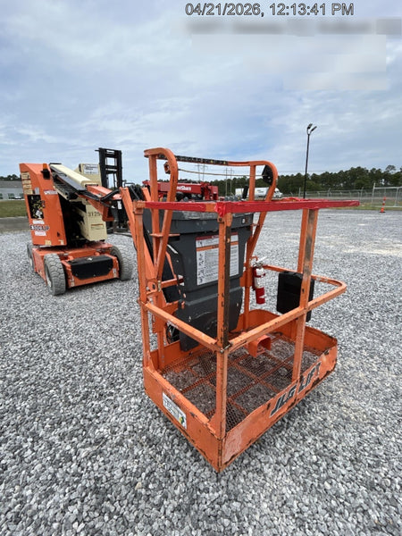 2019 JLG E300AJP