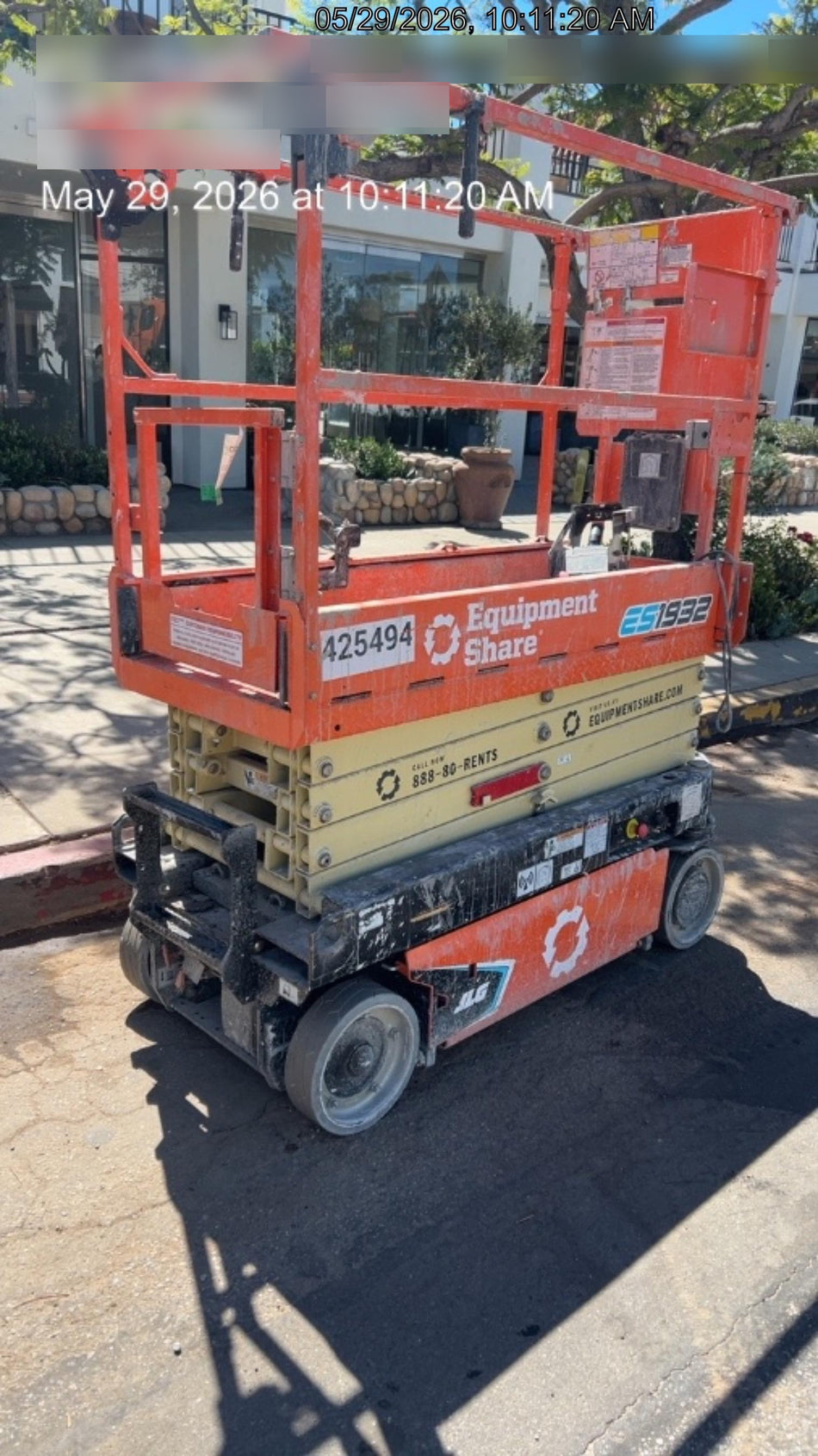 2024 JLG ES1932