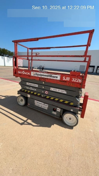 2018 Skyjack SJIII-3226 Skyjack SJIII3226 Scissor Lift w/Trojan Batteries