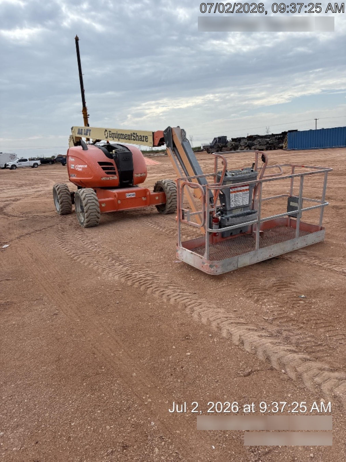 2023 JLG 600AJ
