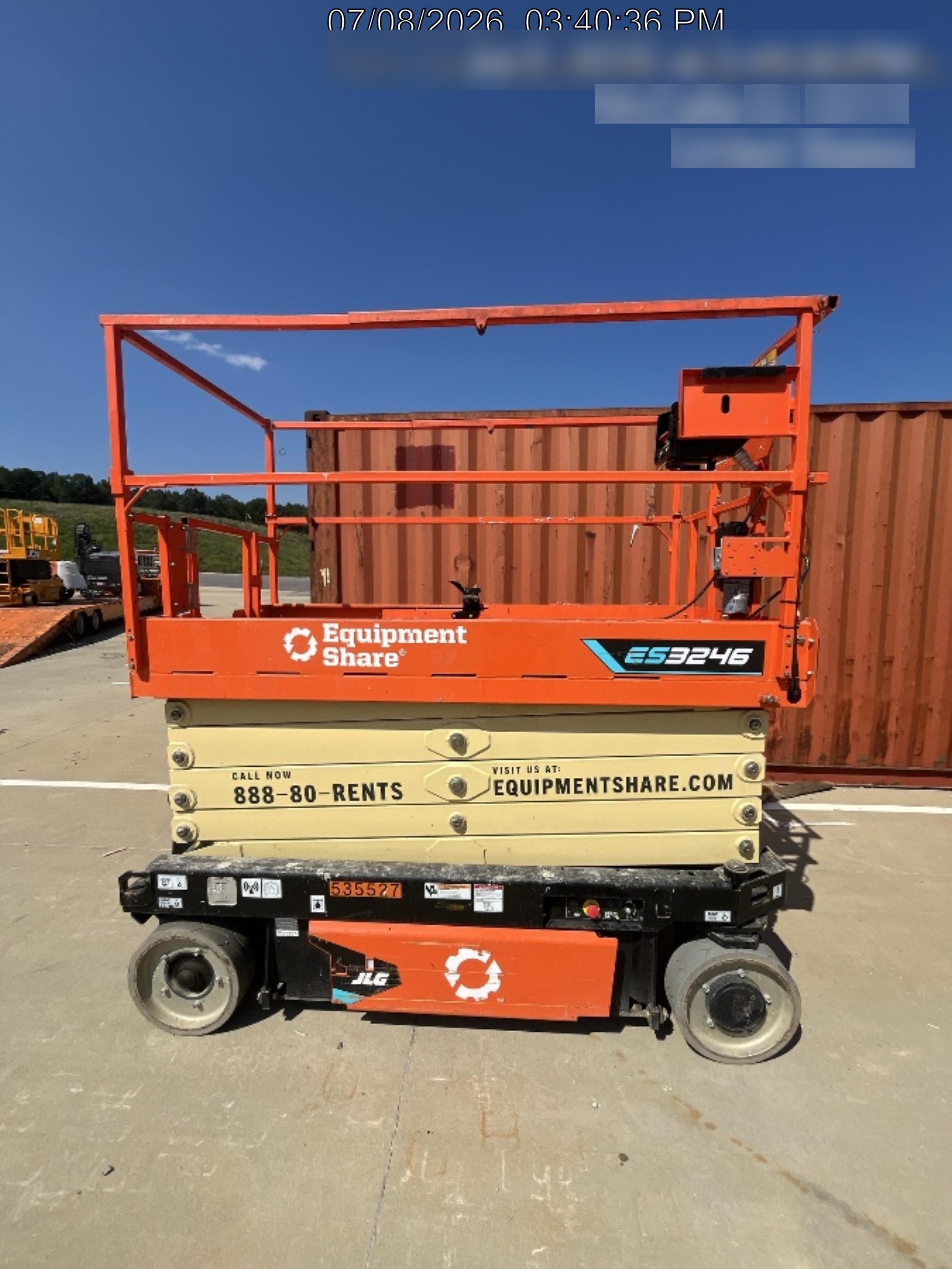 2025 JLG ES3246