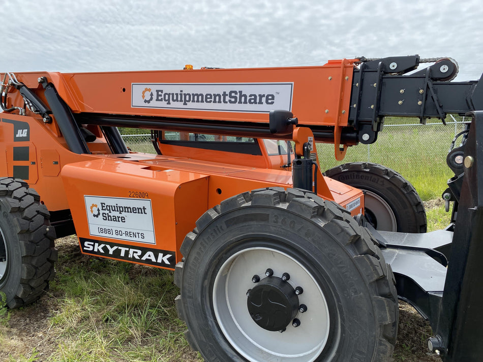2022 SKYTRAK 10054